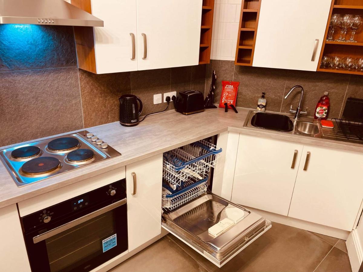 Luxury Suite 3 Bed Apartment Sleeps 6-8 بلاكبول المظهر الخارجي الصورة